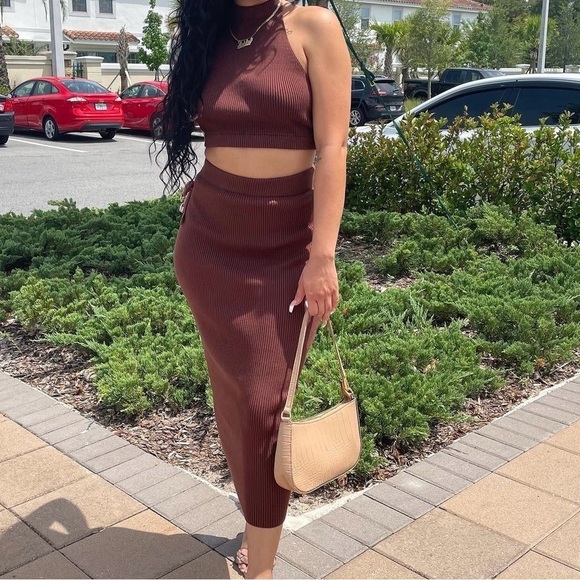 Sabrina Sweater skirt set Color Brown Size Small NWT - Picture 8 of 12